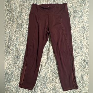 Athleta Leggings Activewear Pocket RN# 54023 High Rise Size medium maroon Capri
